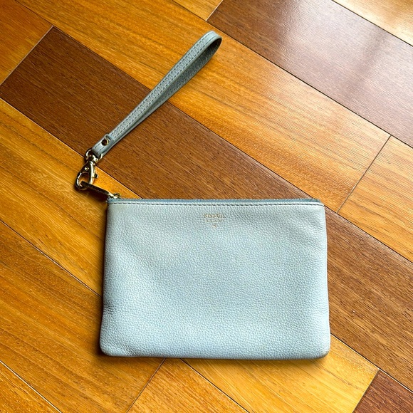 Fossil Powder Blue Leather Wristlet Pouch Purse / Clutch - Picture 1 of 13